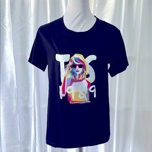 NWT Taylor Swift Graphic T-Shirt Sz M/Black